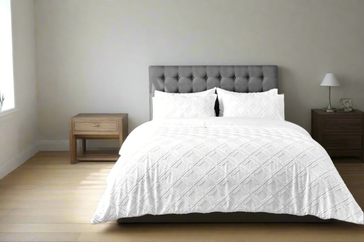 Diamond Geo Microfibre Duvet Set 4 Colours