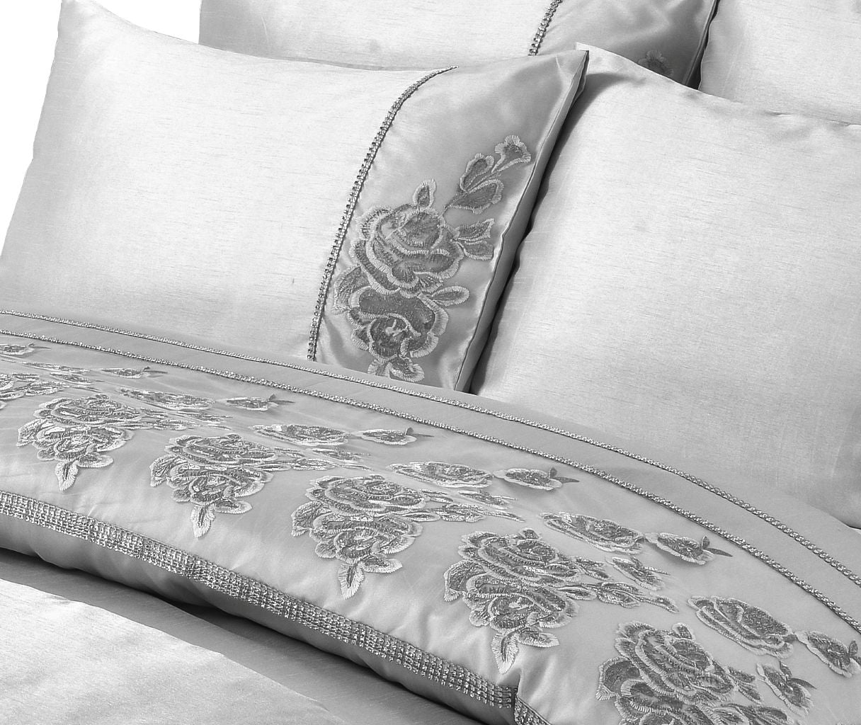 Floral Embellished Textured Duvet Set 2 Colours